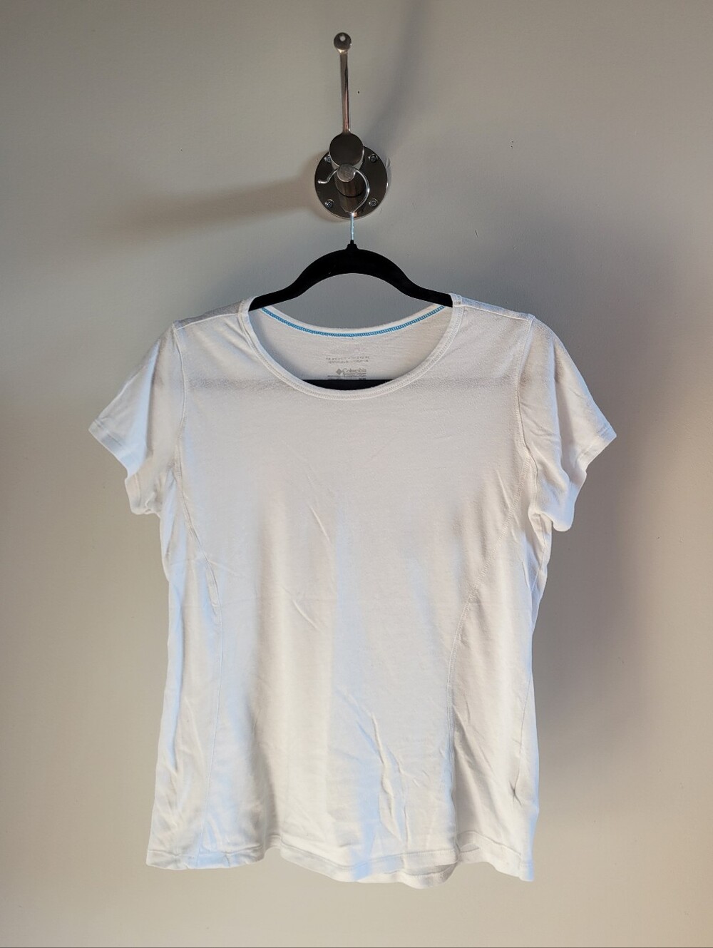 Columbia Y2K White Lightweight Active T-Shirt Womens Size Medium